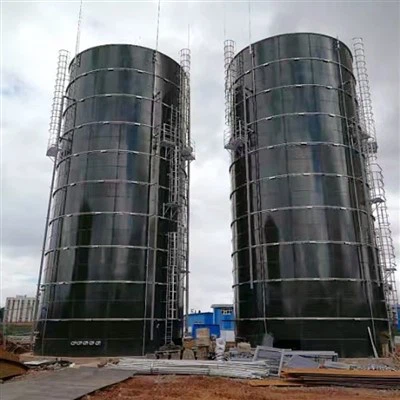 Verschraubter Chemikalienlagertank aus Stahl